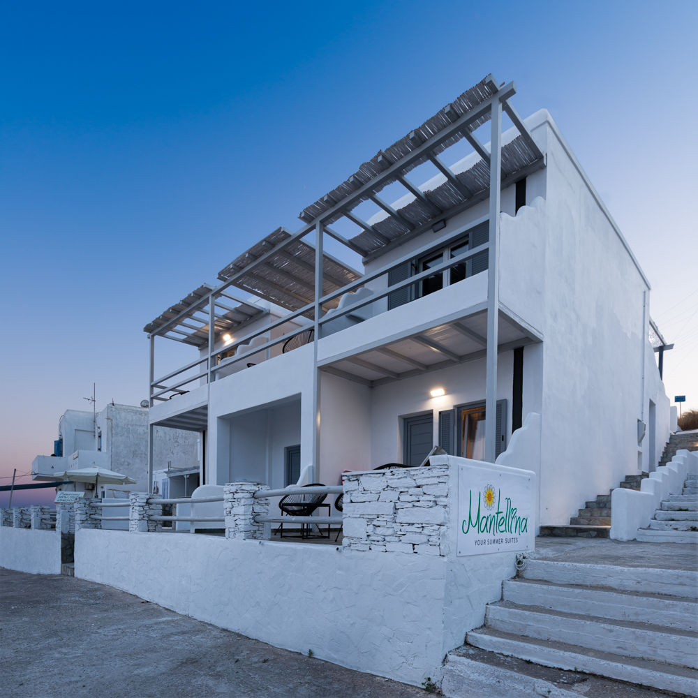 mantellina suites photo