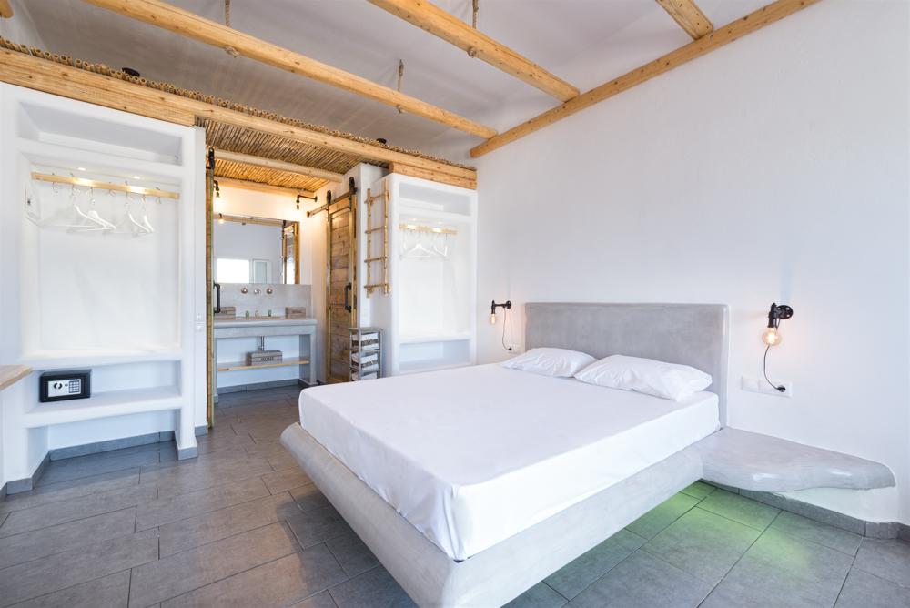 mantellina suites photo